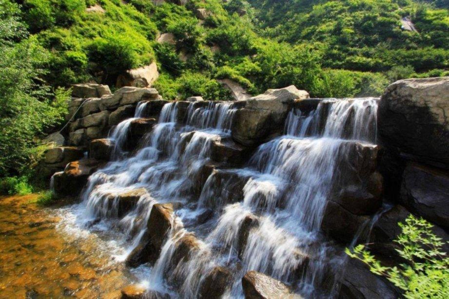 逃出昏暗的地下室